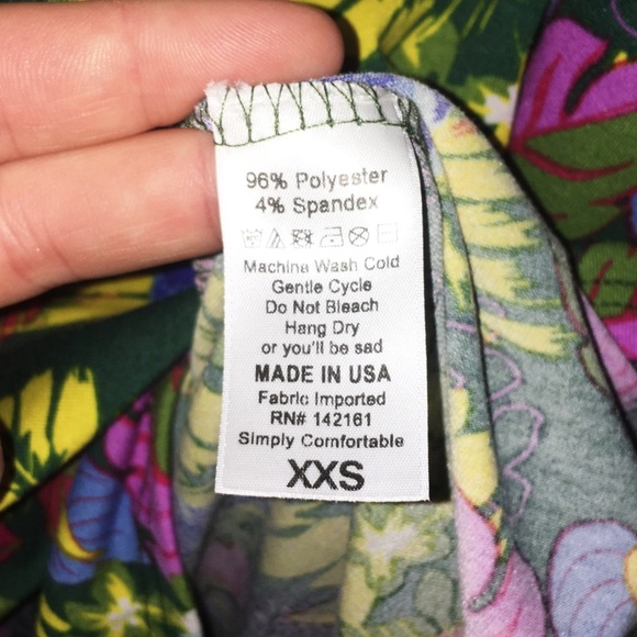 ⭐️3 for $15⭐️ LuLaRoe Tropical Blue Jay Tunic Top - Picture 3 of 5